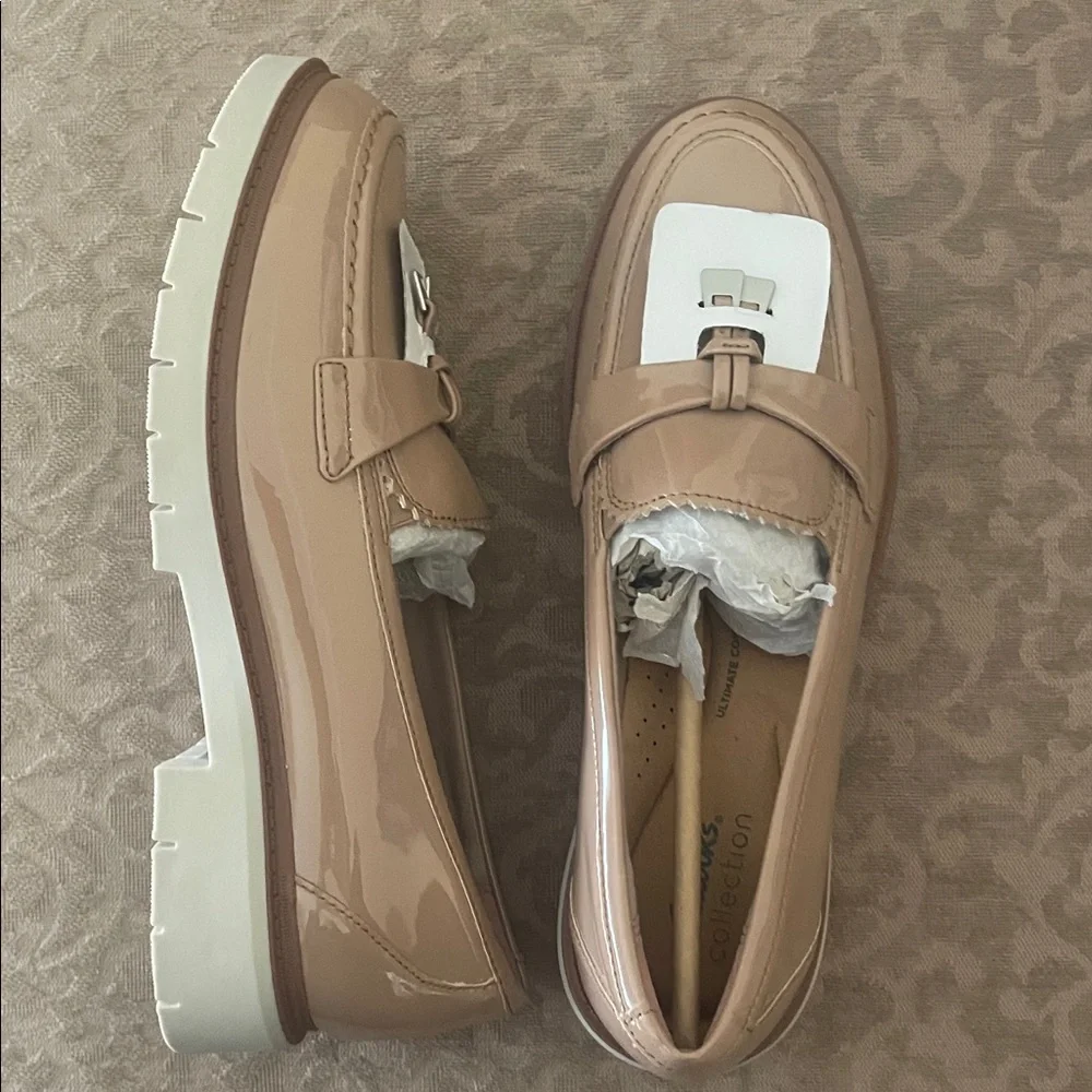 CLARKS WESTLYNN BELLA Beige Loafers with Tassels Size 7.5M - Picture 2 of 7